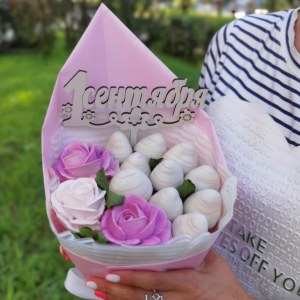 Клубничный букет "Теплый день"