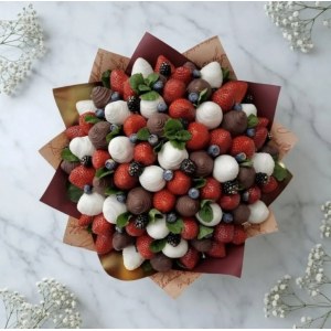 Клубничный букет 