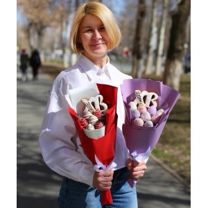 Клубничный букет с пряником "Светлая пасха" 