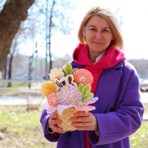 Корзинка с имбирными пряниками "Апрель" 