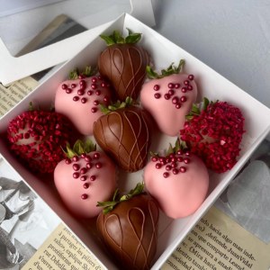 Подарочный набор клубника в шоколаде
