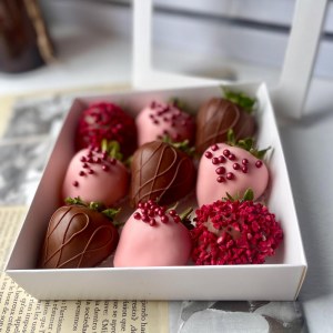 Подарочный набор клубника в шоколаде